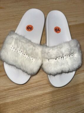 bebe White Faux Fur Slide Sandals with Crystal Detail